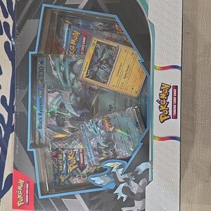 Pokémon Black Kyurem ex & Melmetal ex Pokemon Box Set - NEW
